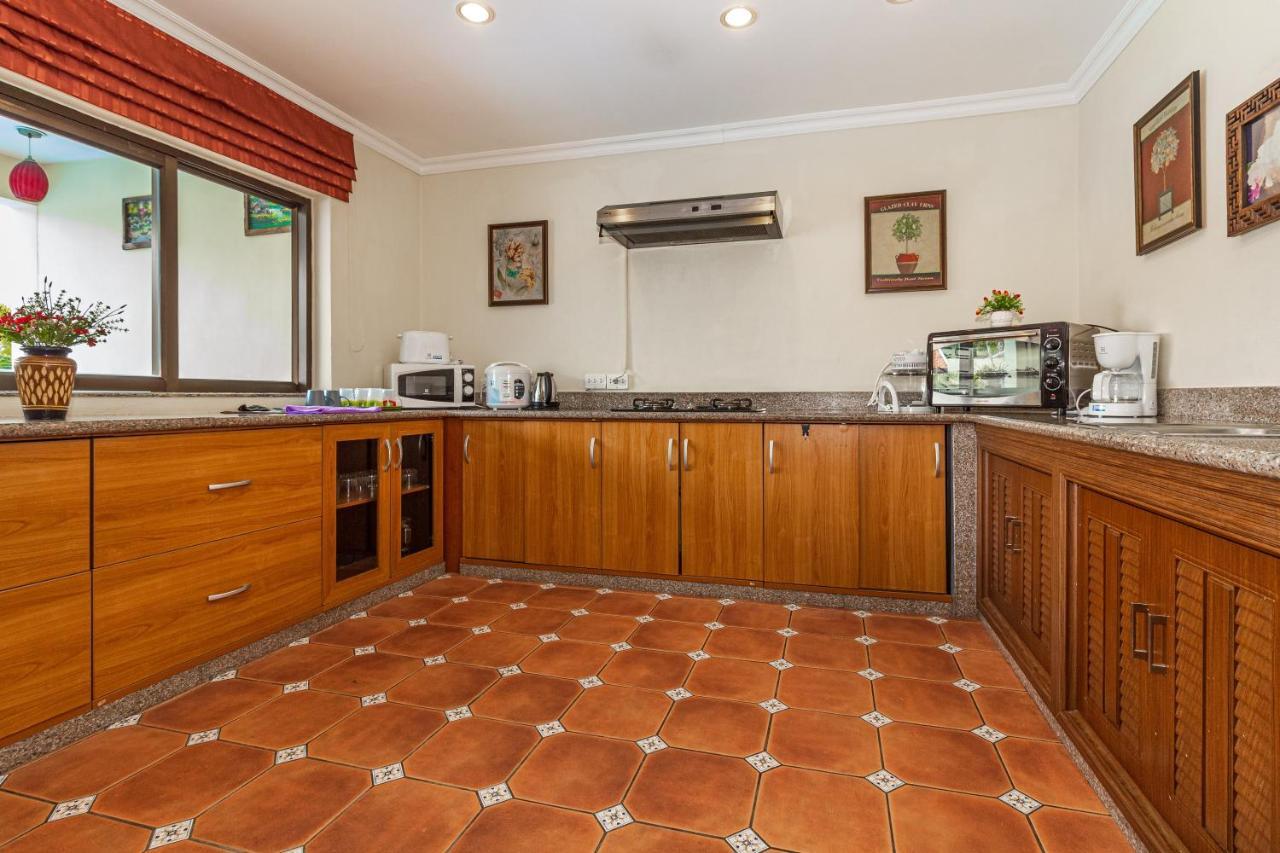 Viewbor Villa - Pattaya Holiday House Walking Street 4 Bedrooms Bagian luar foto